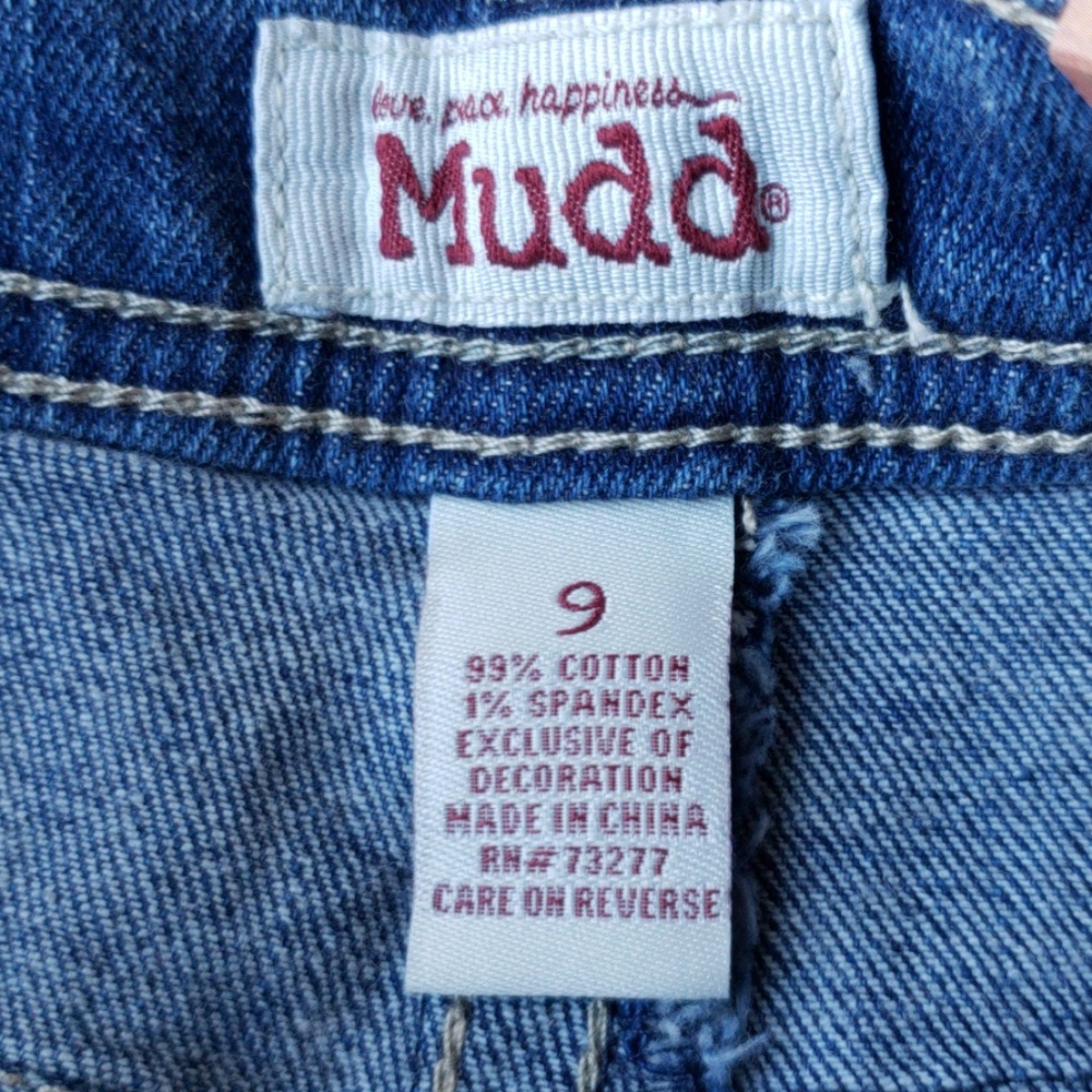 NWT Mudd size 9
Denim Jean Shorts - Picture 3 of 5